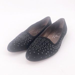 Attilio Giusti Leombruni Soft Suede & Grommet Flat